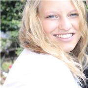 studentessa diplomata offre ripetizioni